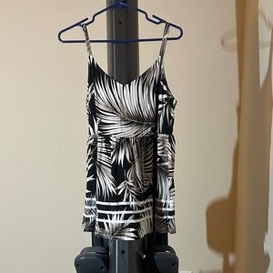 Torrid Black and White Palm Print Women's Top